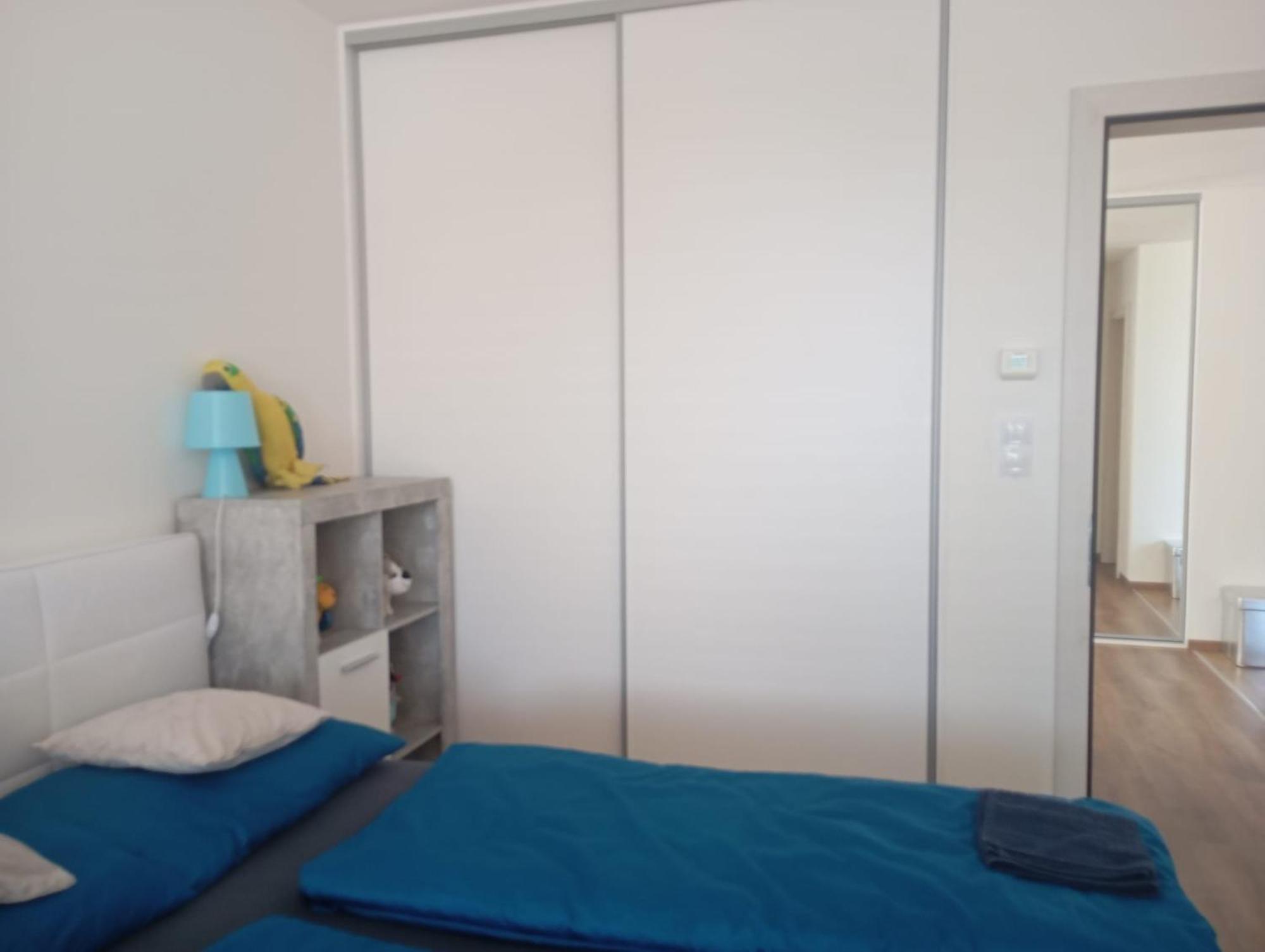 Moderni Pokoj S Parkovanim Zdarma برنو المظهر الخارجي الصورة